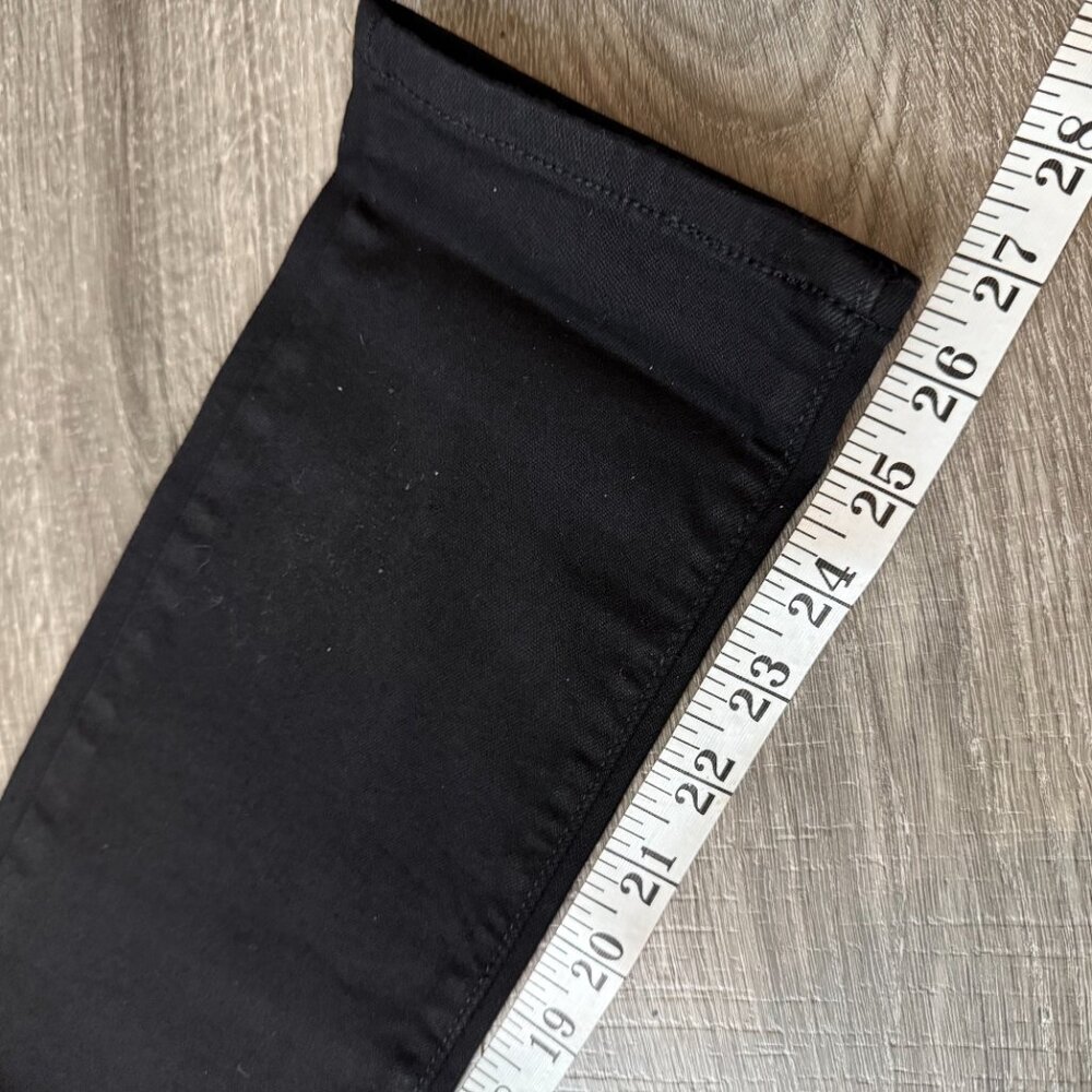 NWT Levi’s 711 Skinny Sculpt Black Jeans Women Size 8 Short - Picture 9 of 9